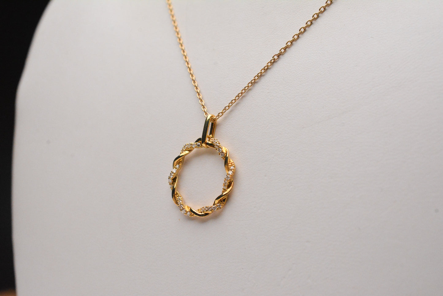 Twisted Diamond Circle Necklace